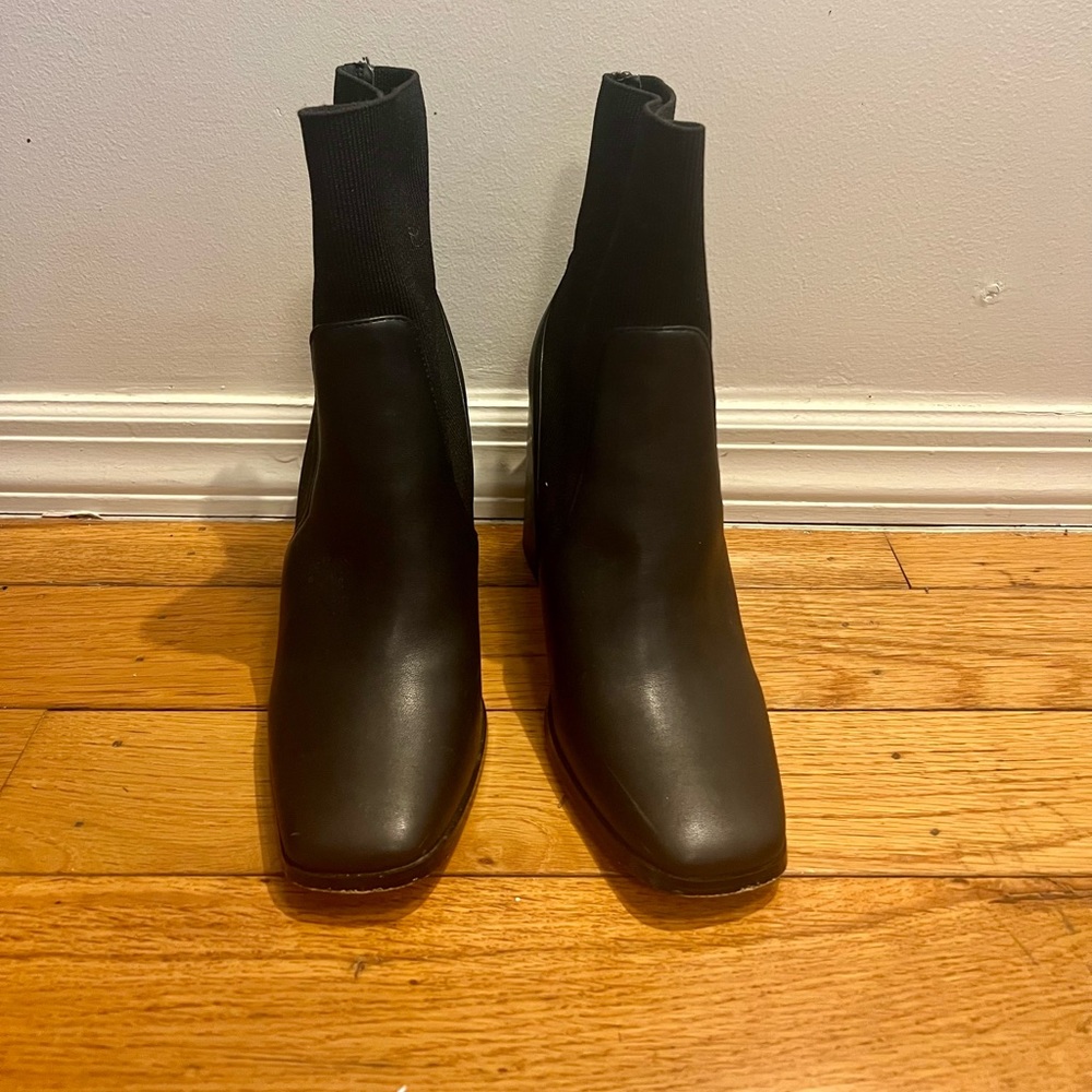 Express boots size 8
